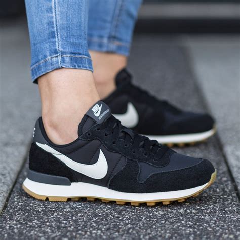 nike schuhe damen sale internationalist schwar|nike women's internationalist sneakers.